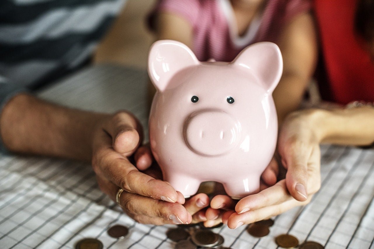 Stock image of a piggy bank - Get mortgage advice from a specialist mortgage broker!