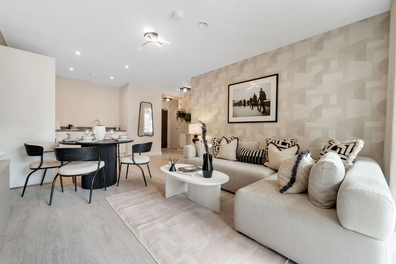 Hyde Eastman Village 02/02