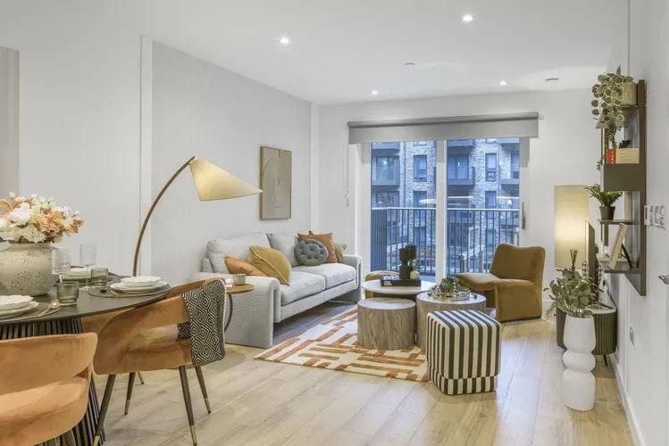 Places for People Beaufort Park 11/03