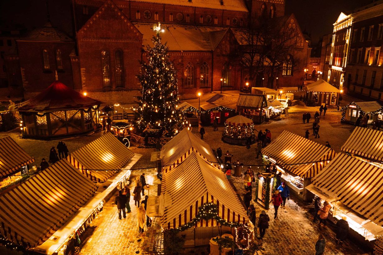 christmas-markets-fairy-lights