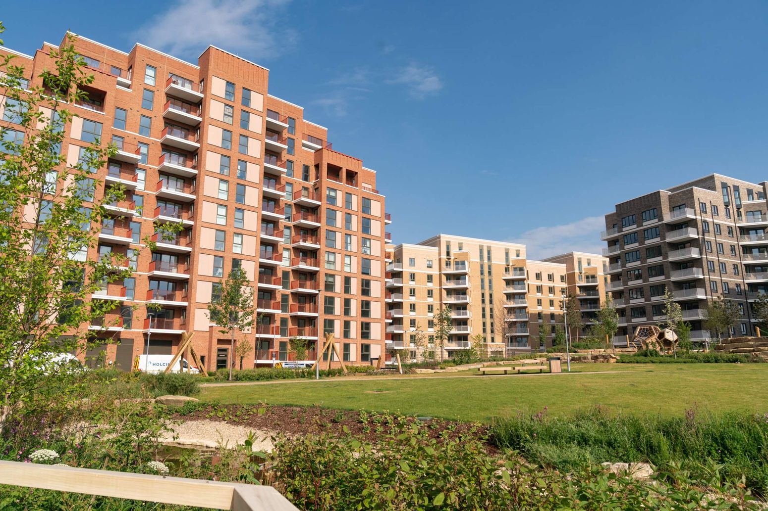 Plumstead_Lombard Square & Facilities-35.jpg
